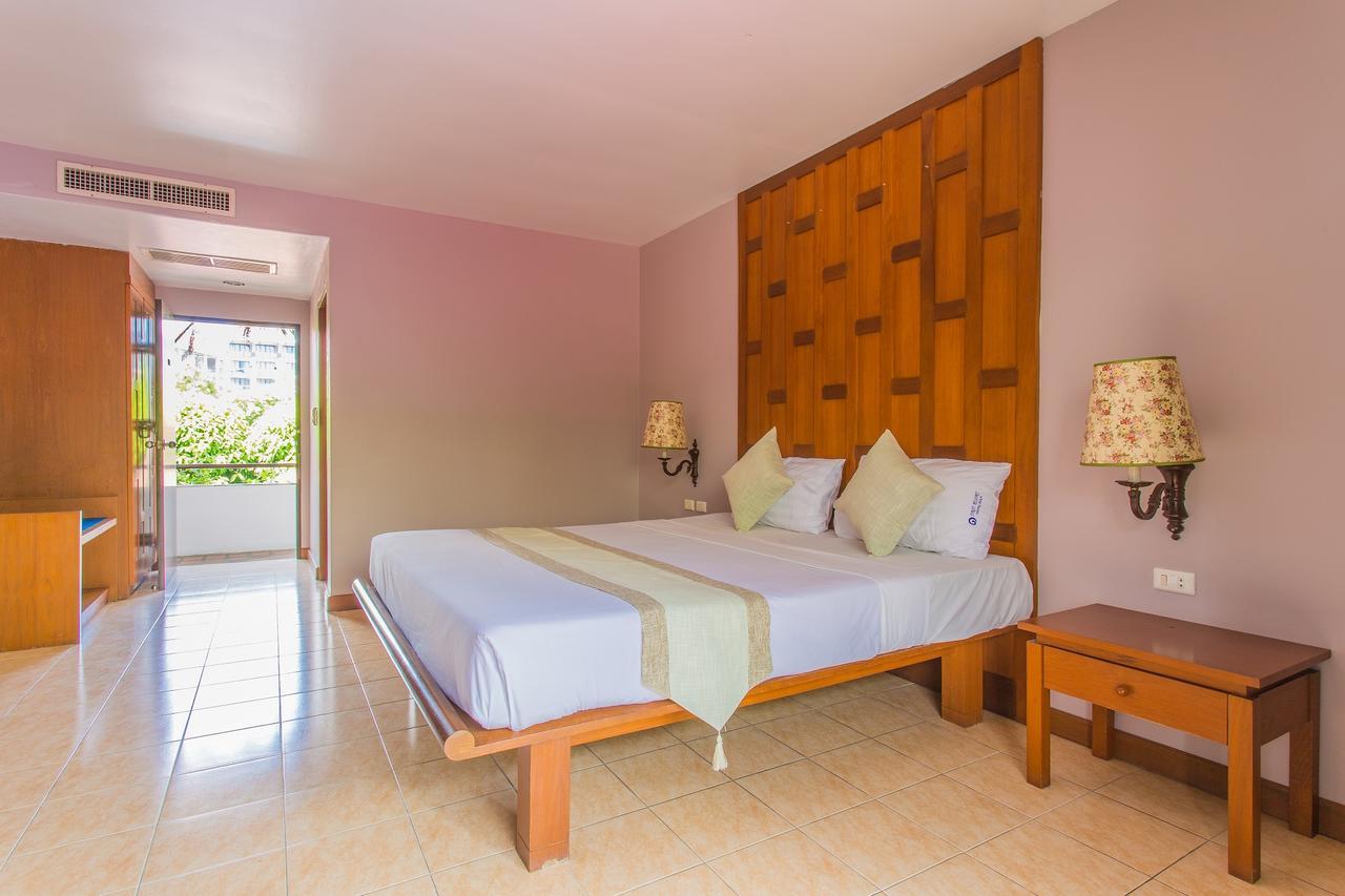First Resort Albergo Patong Exterior foto