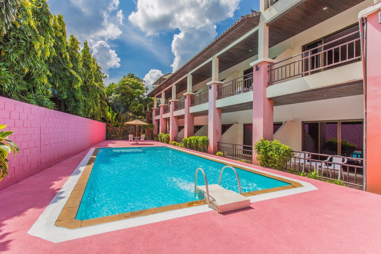 First Resort Albergo Patong Exterior foto