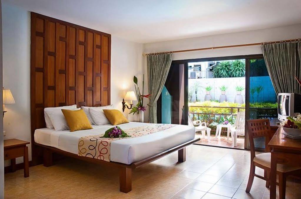 First Resort Albergo Patong Exterior foto