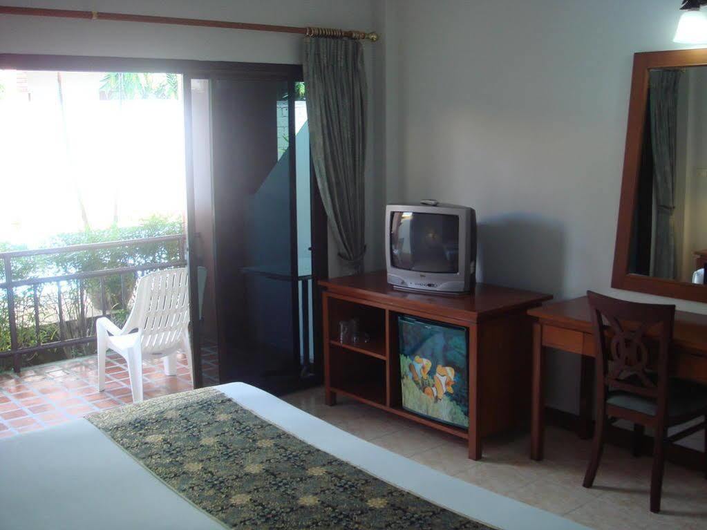 First Resort Albergo Patong Exterior foto